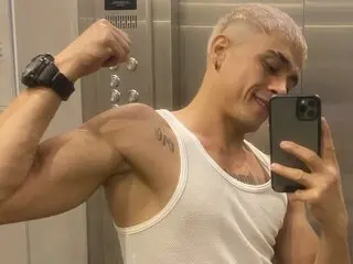 Private shows jasminlive BrunoRosse