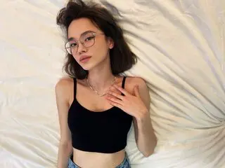 Camshow amateur pictures LexiChester